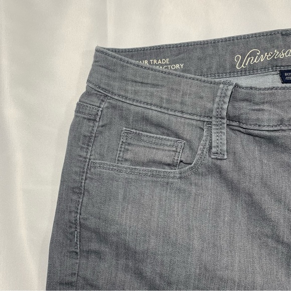 UNIVERSAL THREADS SIZE 8 Women Jeans High Rise Skinny Gray Casual Date Everyday - Picture 3 of 16